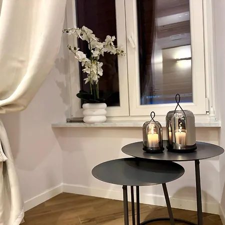Miluar Relais - Piazza Fuga לינה וארוחת בוקר נאפולי
